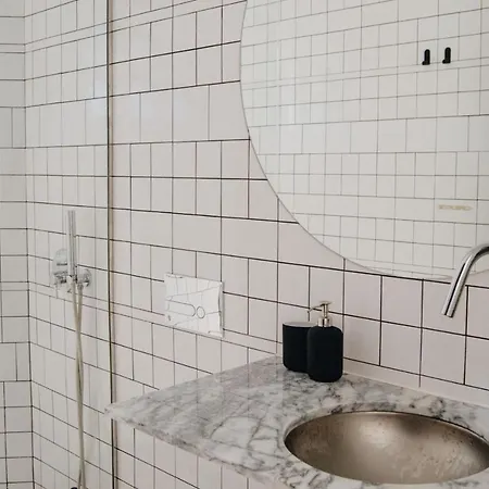 Oxford House By Lovelystay