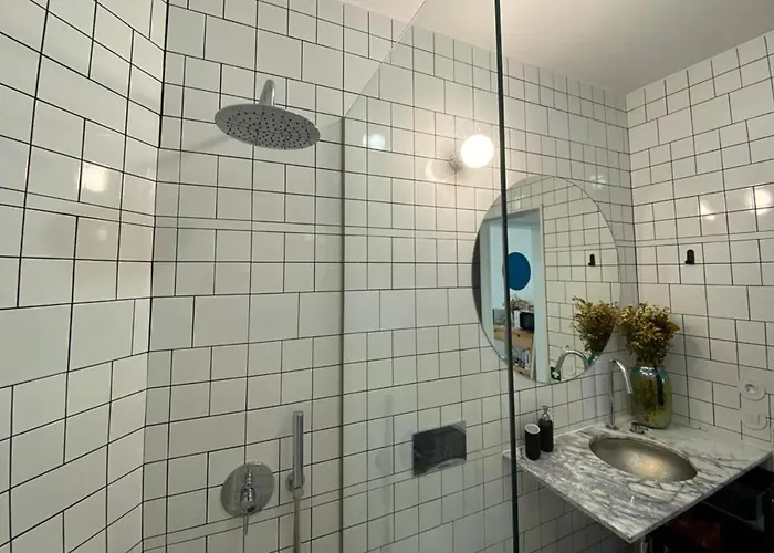 Oxford House By Lovelystay *